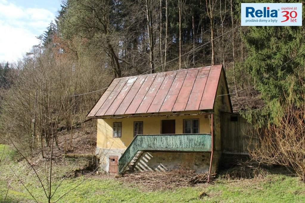 Prodej rodinného domu, 77m2 k rekonstrukci