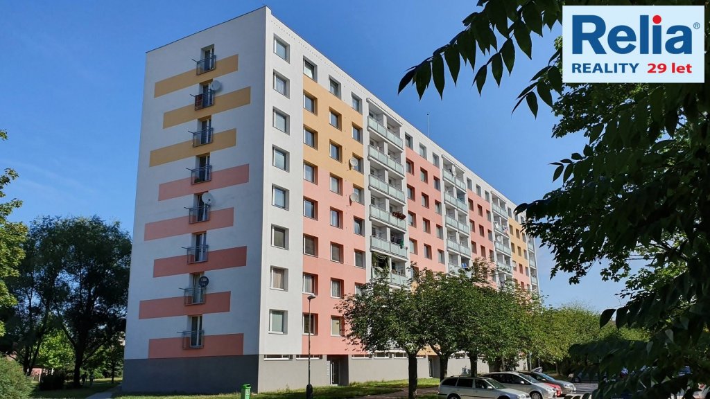 Prodej zrekonstruovaného bytu 2+kk s balkonem, 62 m2, Pardubice - Studánka