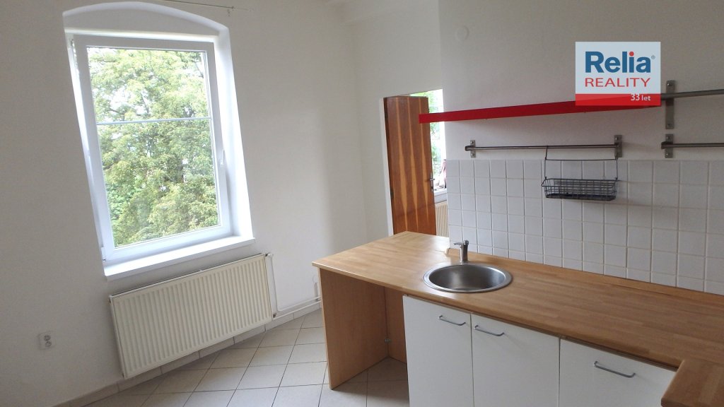 Pronájem bytu 1+1, 38 m2 - Liberec - Jeřáb, ul. Americká