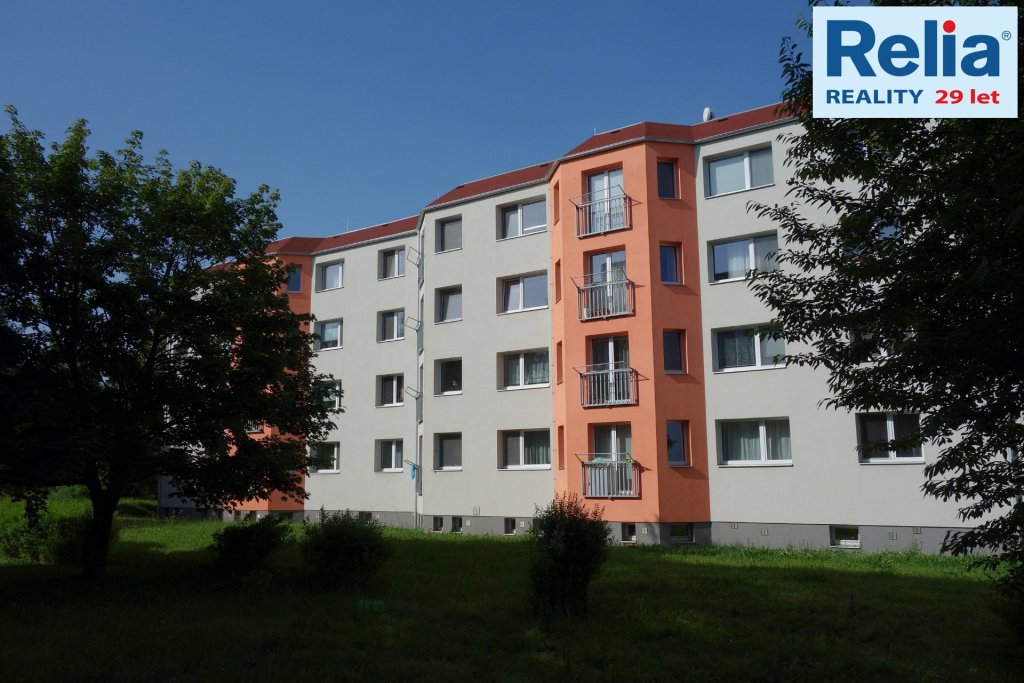 Velký byt 4+1 s výhledem do zeleně, 131 m2 - Lázně Bohdaneč (konec slepé ulice)