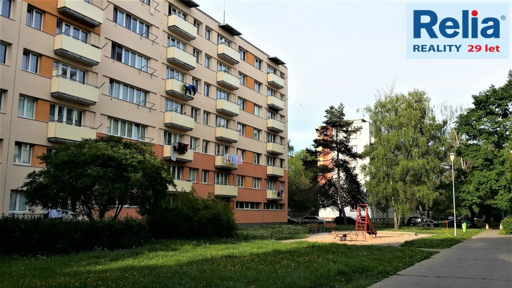 Zrekonstruovaný byt 4+1 s lodžií a balkonem, 75 m2, Pardubice - Polabiny