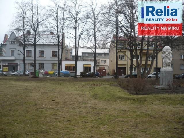 Prodej, dům s třemi byty a podnikatelskými prostory v Kralupech nad Vltavou