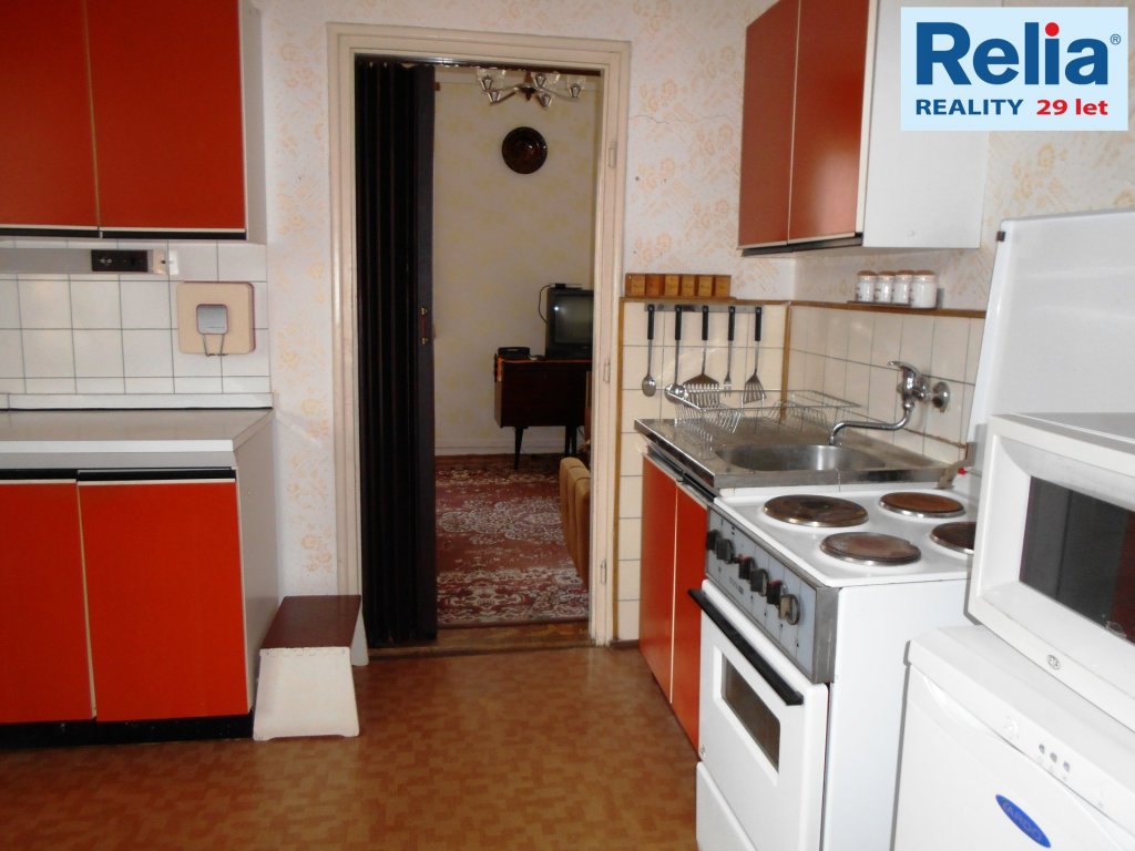 Prodej bytu 2+1 k rekonstrukci, 65 m2, Hodkovice nad Mohelkou