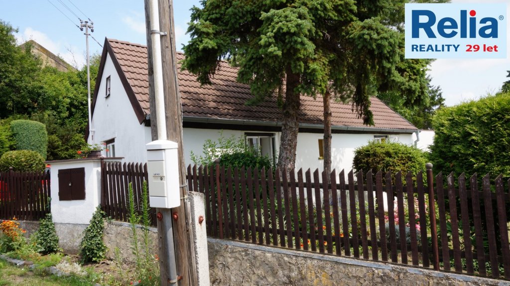 Prodej, Rodinný dům se zahradou, 1047m2, Jenčice-Košťálov, Třebenice, Litoměřice.
