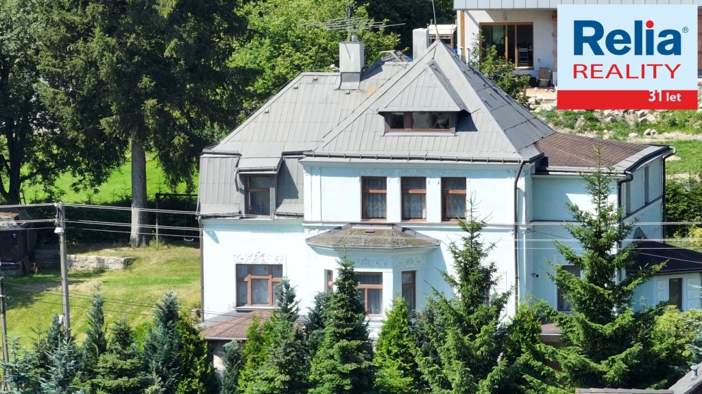 Vila v Jizerských horách k bydlení i podnikání