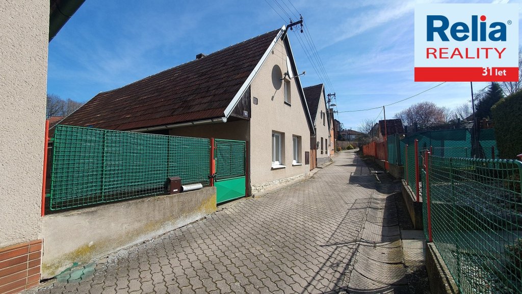 Menší RD s udržovanou zahradou v Řestokách (Chrast) - 606 m2