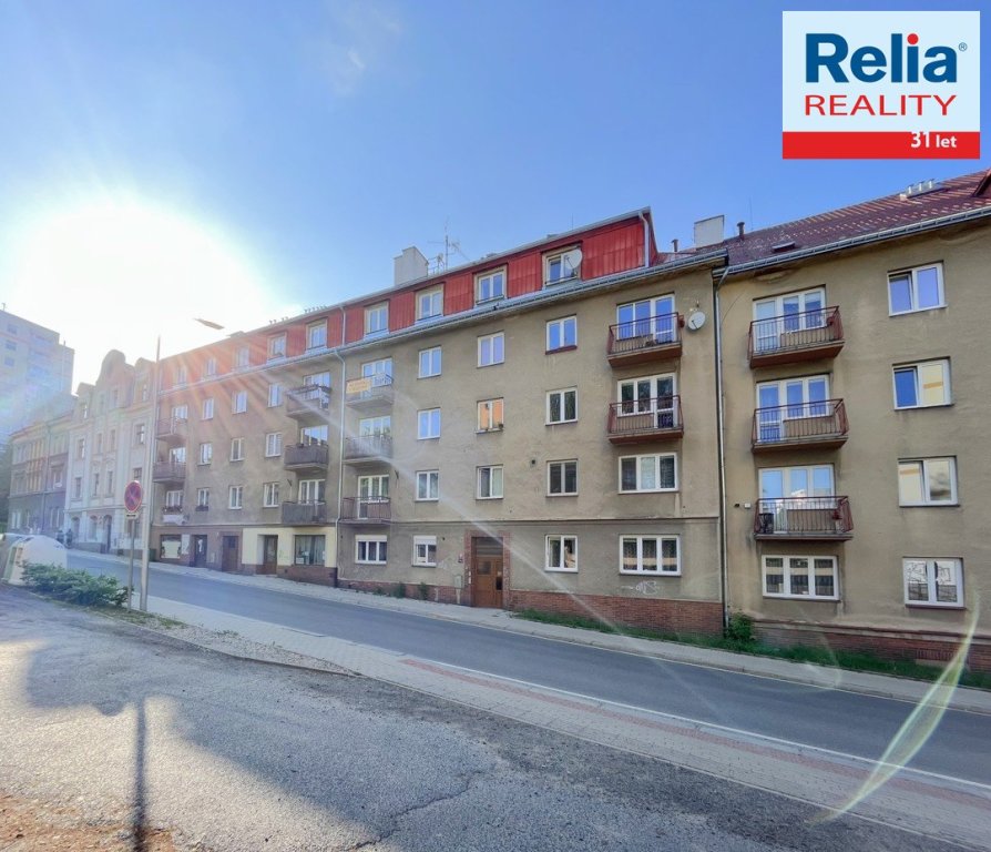 Pronájem zrekonstruovaného bytu 3+1 s komorou a balkonem, 71 m2