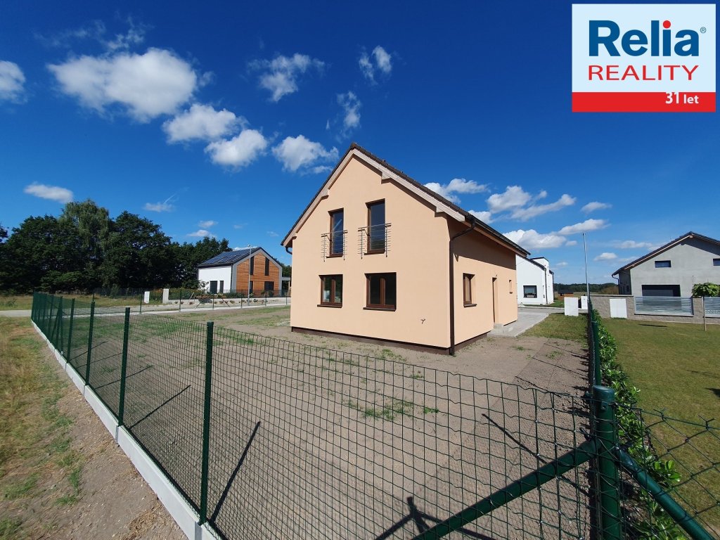 Novostavba rodinného domu 5+kk, 621m2 - Nerad (Živanice)