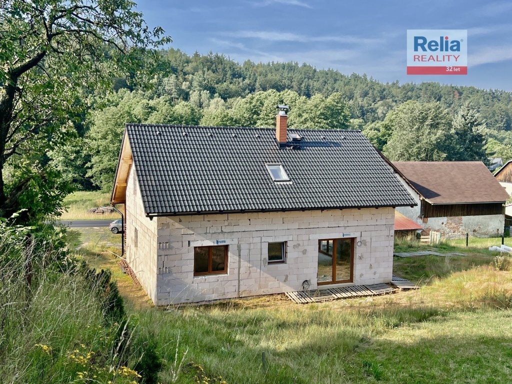 Prodej rozestavěného nízkoenergetického domu v Břevništi obec Hamr na Jezeře