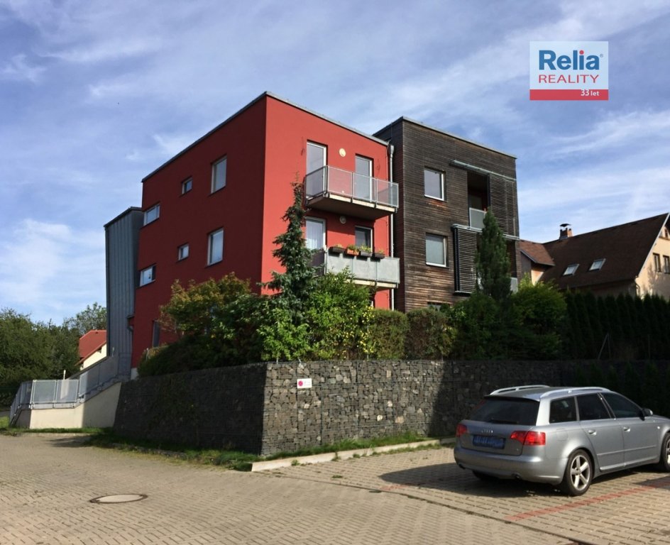 Pronájem nadstandardního bytu 2+kk včetně vybavení, 60 m2