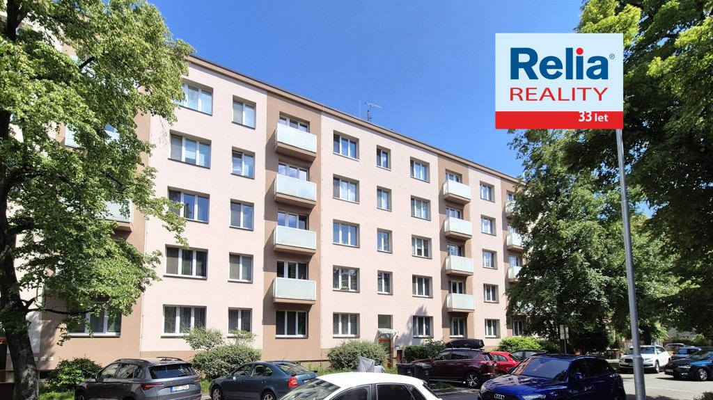 Pronájem zrekonstruovaného bytu 2+1 s balkónem, 57 m2 , Pardubice