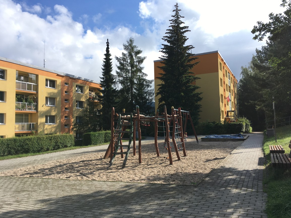 N49125 - Prodej bytu 3+1 s lodžií, 78 m² s nádherným výhledem na Ještěd
