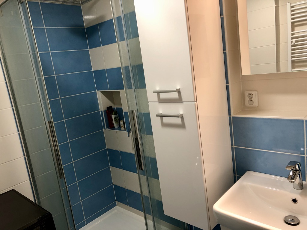 N48663 - Pronájem bytu 2+kk se zasklenou lodžií, 60 m² - Liberec, ul. Duhová