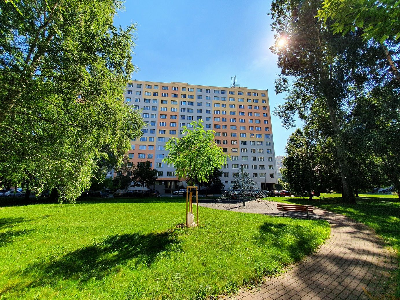N49482 - Prodej bytu 3+1 se zasklenou lodžií, 80 m² - Pardubice - Polabiny