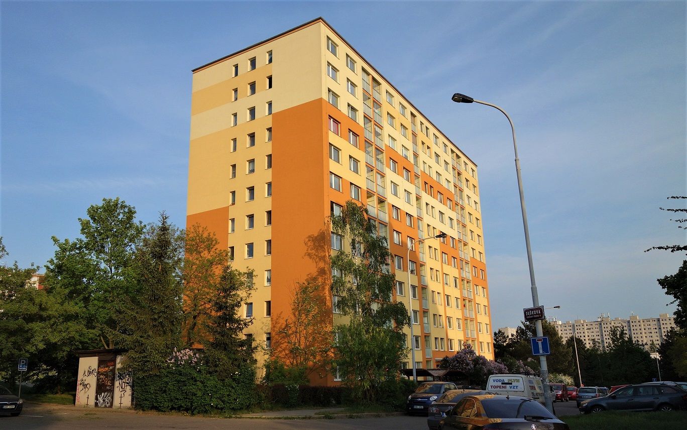 N49500 - Družstevní byt 3+kk s lodžií, 65 m², Praha - Modřany